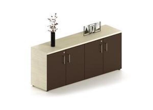 Credenza con 4 puertas fabricada de melamina de 16mm.